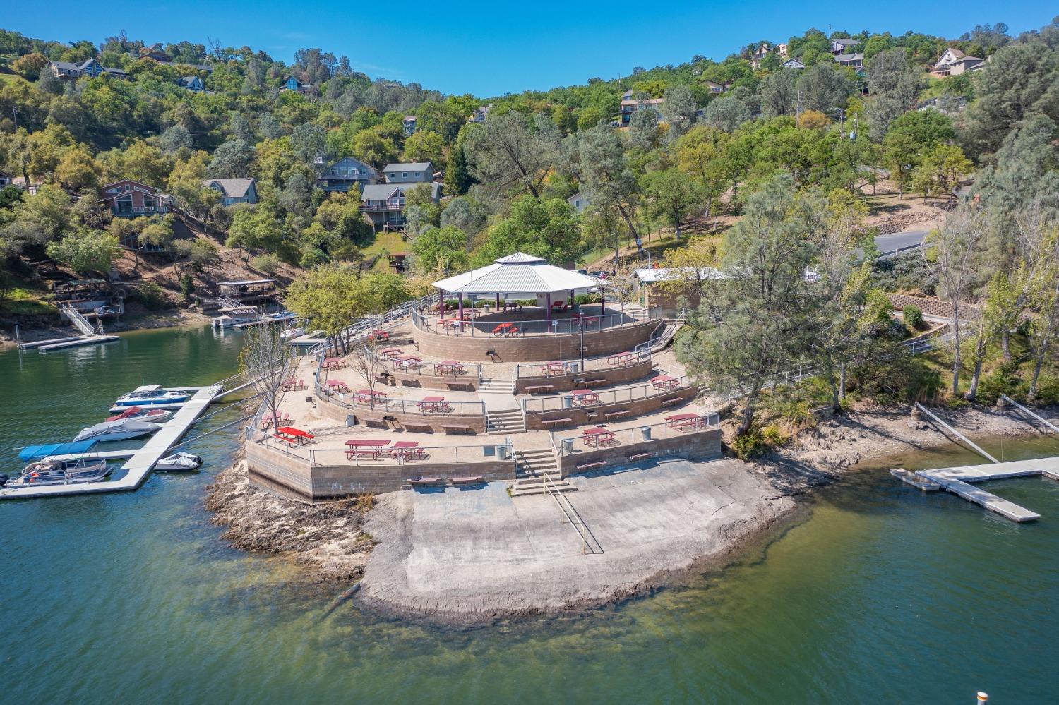 4740 Lakeshore Dr, Copperopolis, CA 95228