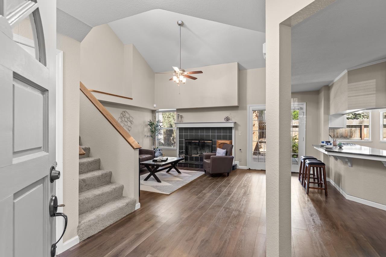 244 Laurelwood Cir, Manteca, CA 95336
