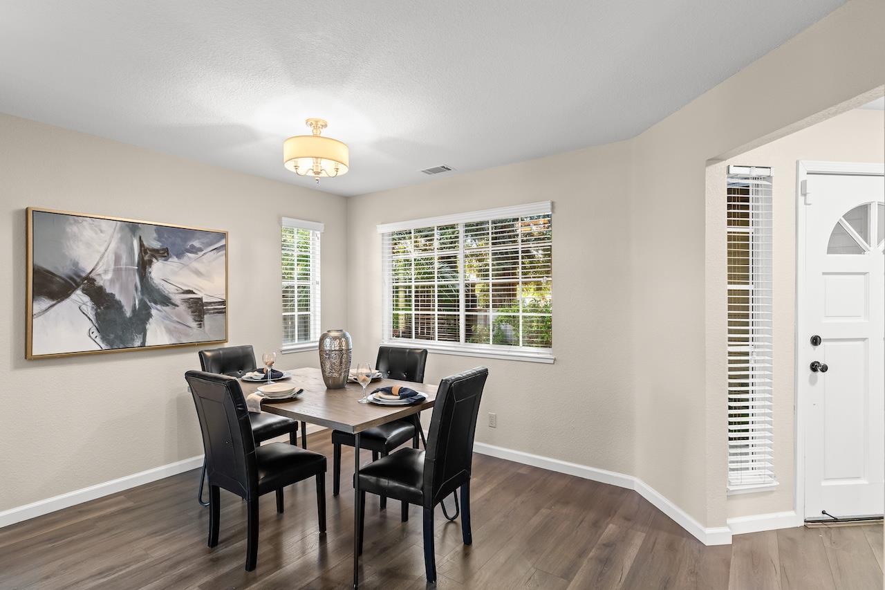 244 Laurelwood Cir, Manteca, CA 95336