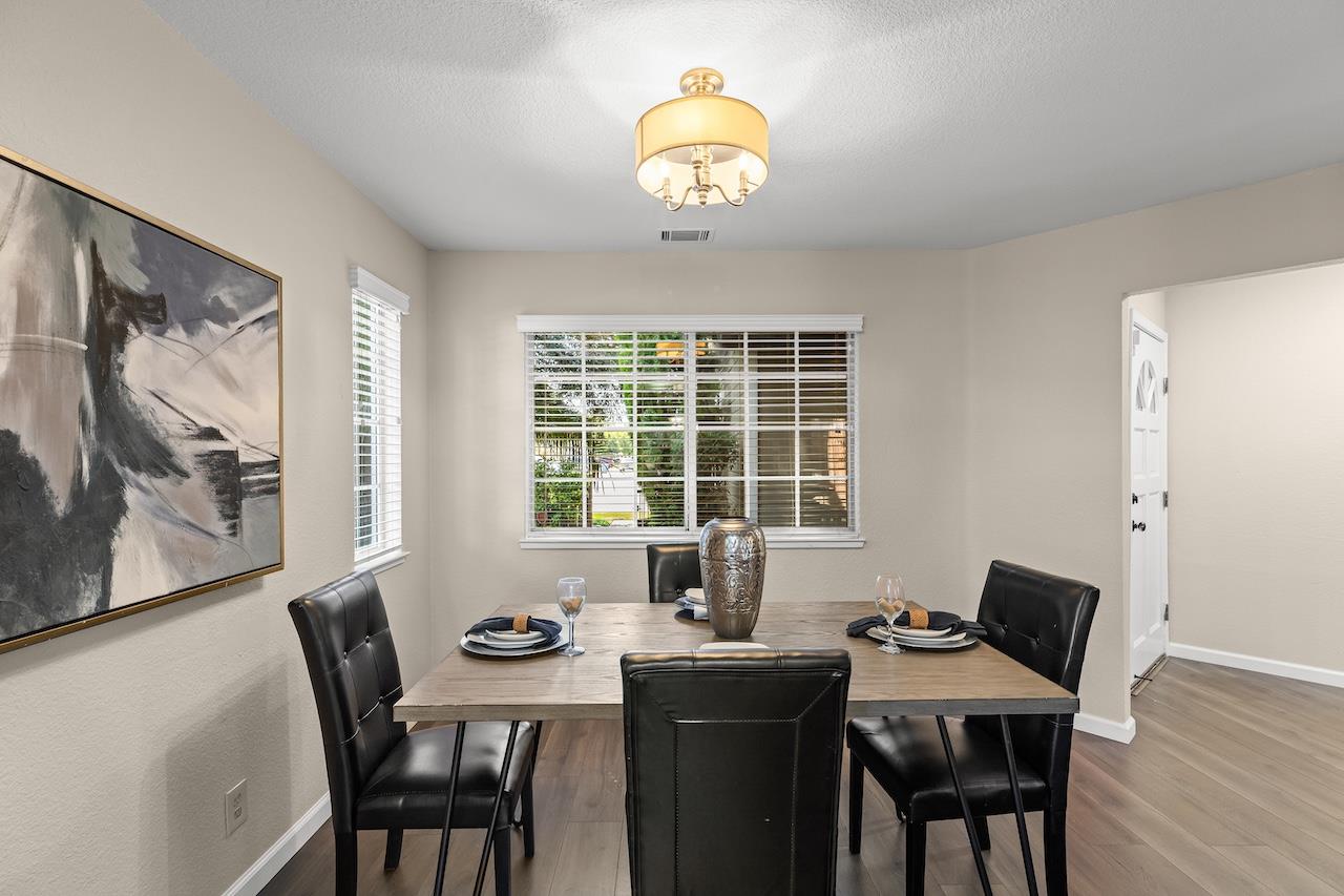 244 Laurelwood Cir, Manteca, CA 95336