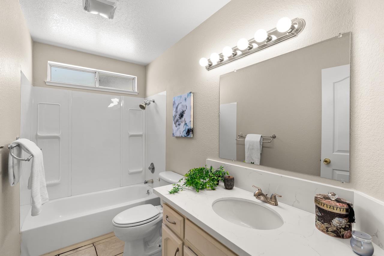 244 Laurelwood Cir, Manteca, CA 95336