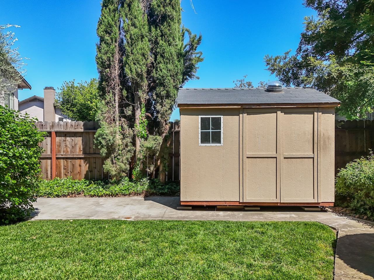 244 Laurelwood Cir, Manteca, CA 95336