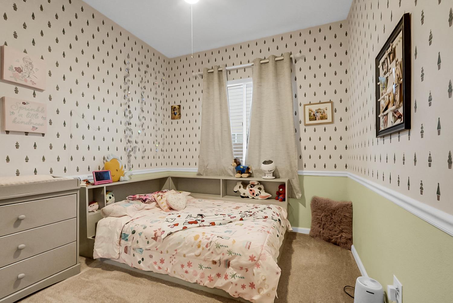 1929 Sparrowhawk St, Manteca, CA 95337