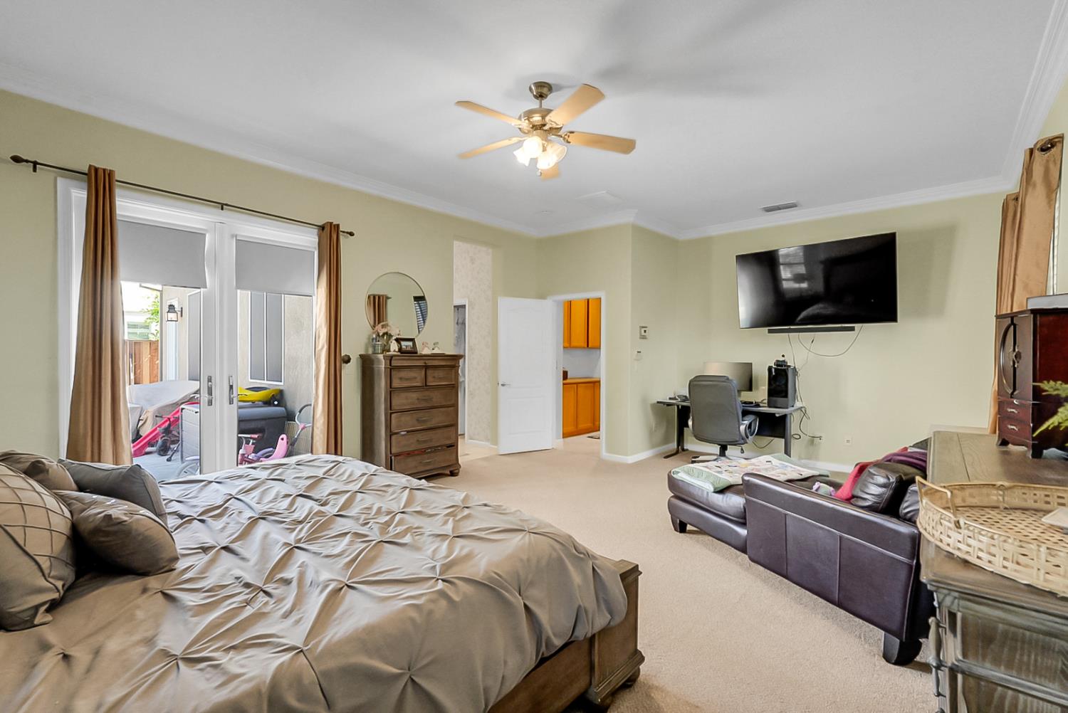 1929 Sparrowhawk St, Manteca, CA 95337