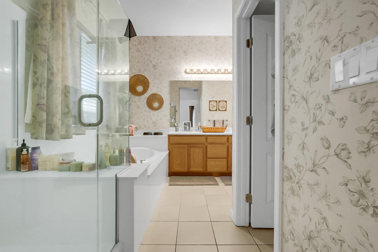 1929 Sparrowhawk St, Manteca, CA 95337