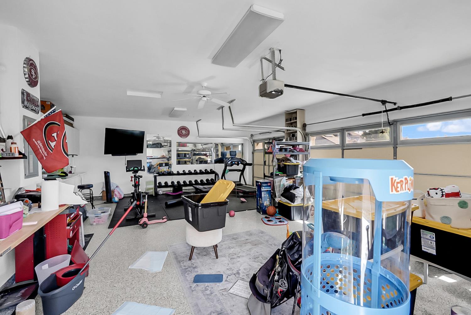 1929 Sparrowhawk St, Manteca, CA 95337