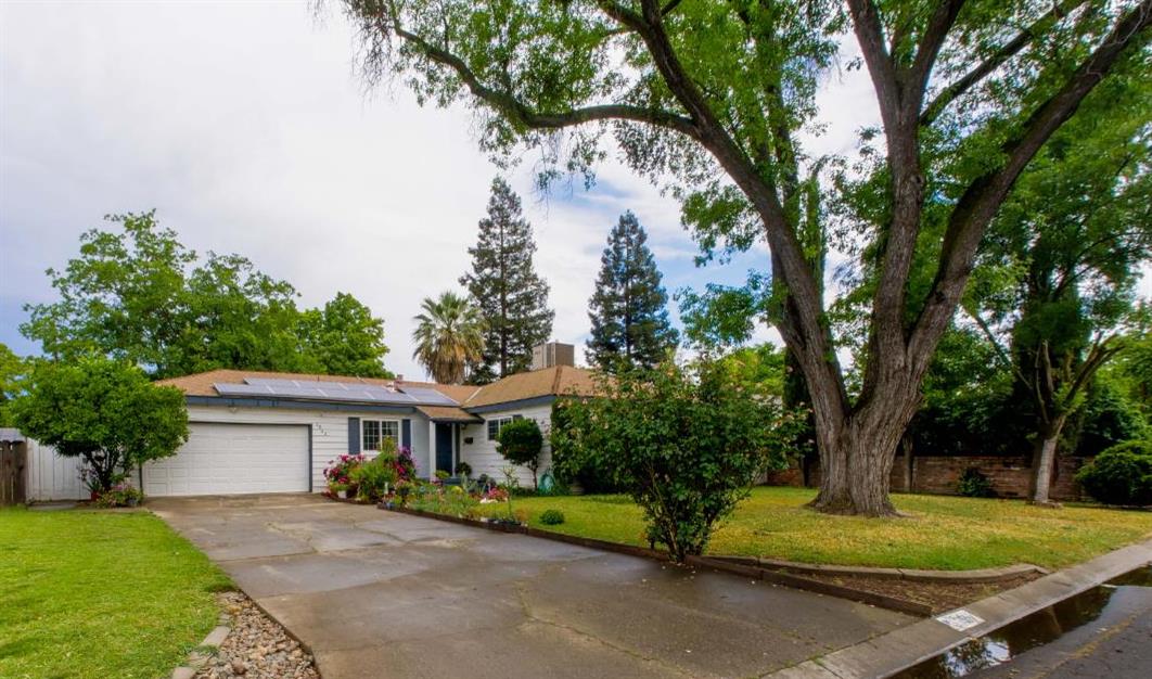 2952 Tahoe Dr, Merced, CA 95340