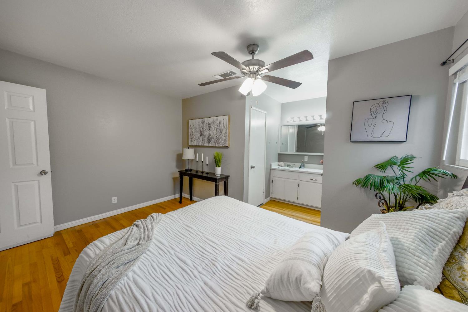 2952 Tahoe Dr, Merced, CA 95340