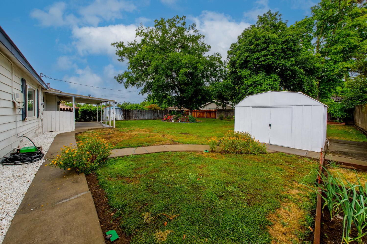 2952 Tahoe Dr, Merced, CA 95340