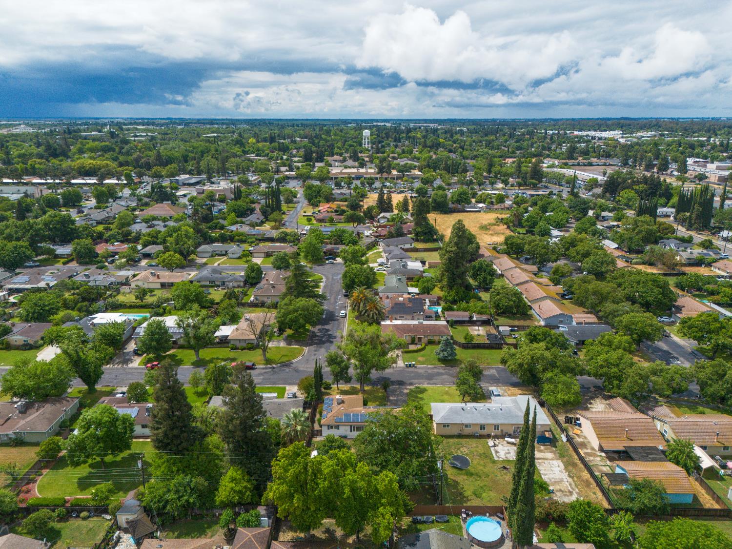 2952 Tahoe Dr, Merced, CA 95340