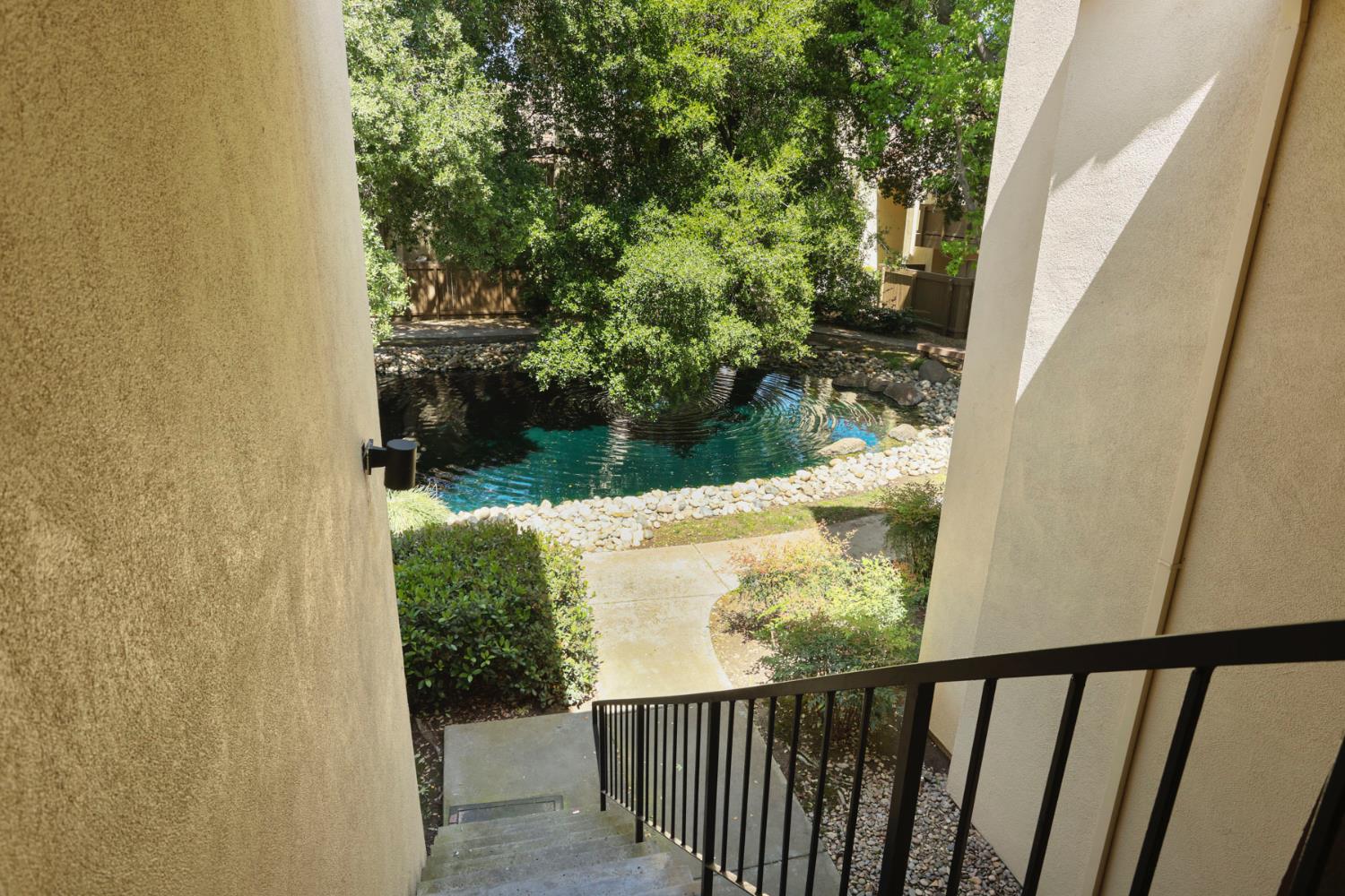 3701 Colonial Dr, Modesto, CA 95356