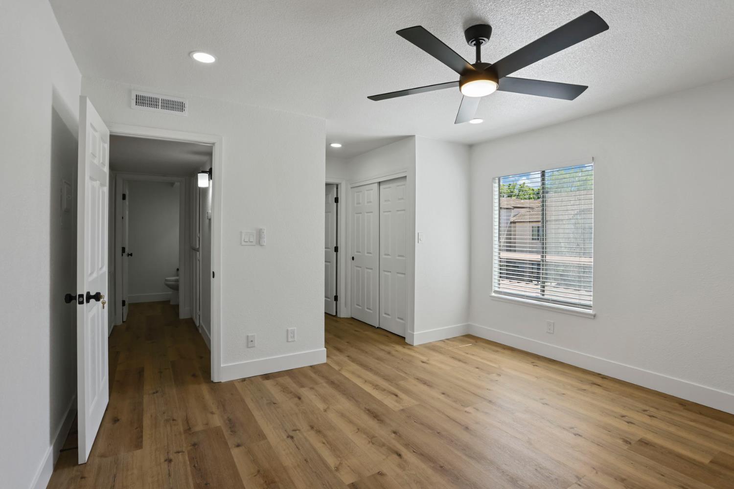 3701 Colonial Dr, Modesto, CA 95356