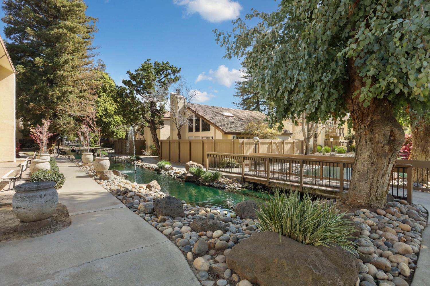 3701 Colonial Dr, Modesto, CA 95356