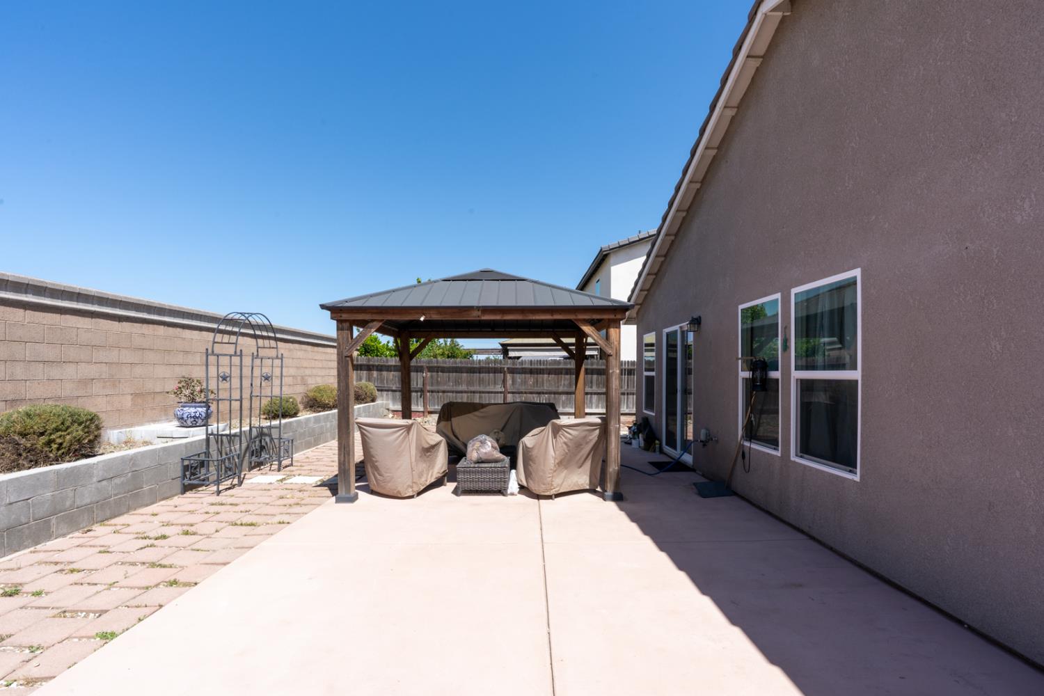 2005 Shasta Dr, Atwater, CA 95301