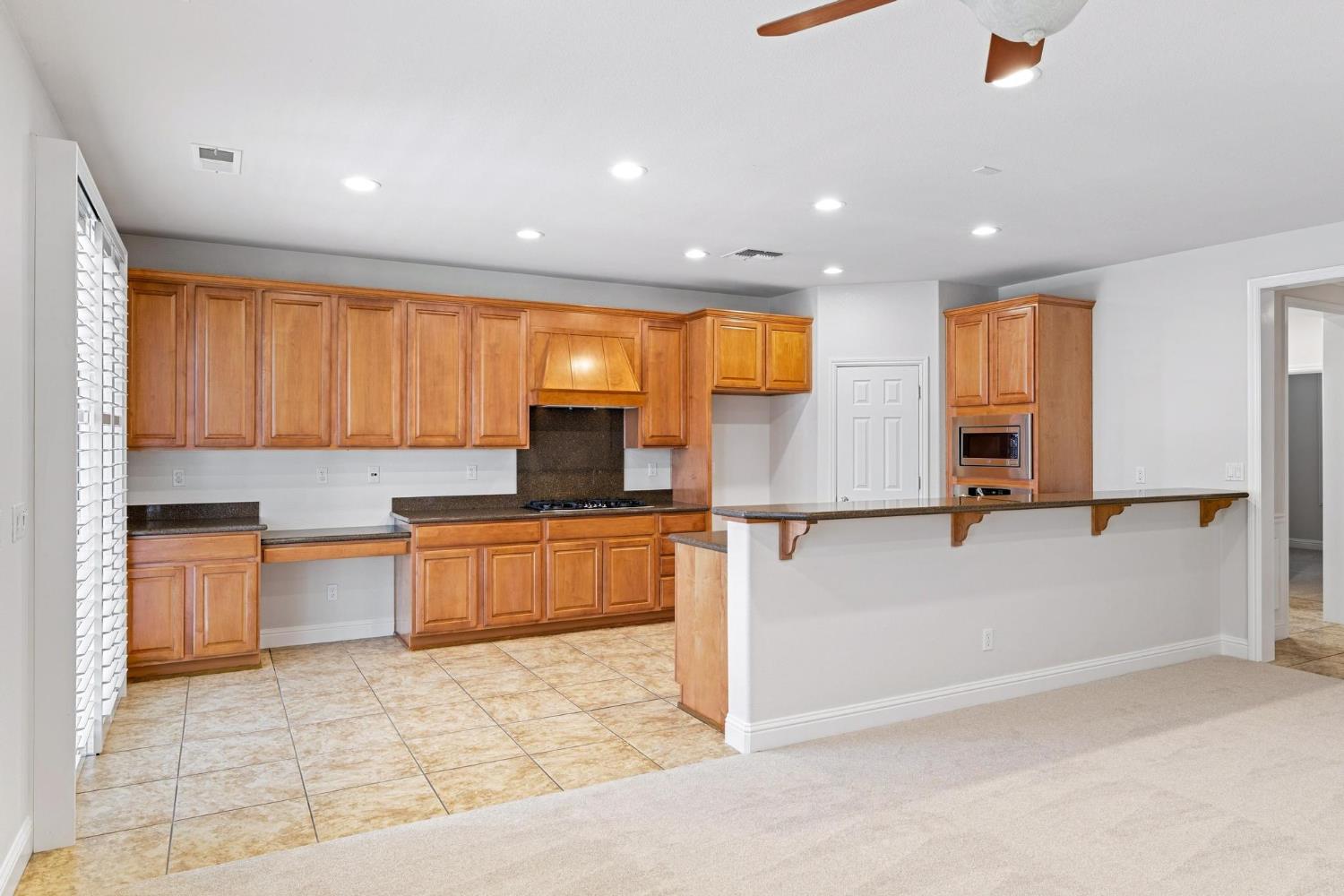 2314 Shadow Berry Dr, Manteca, CA 95336