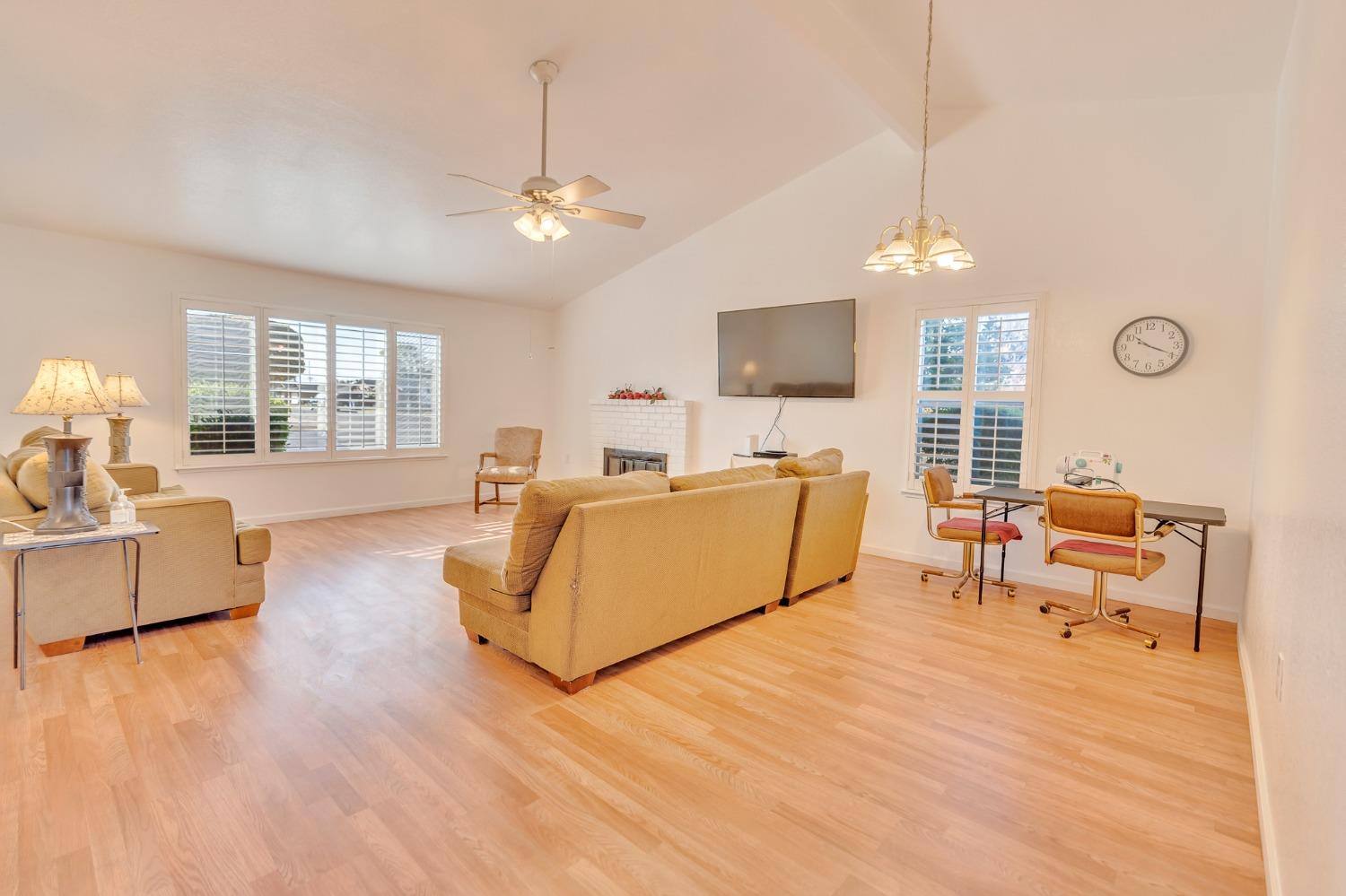 1316 Chukar St, Los Banos, CA 93635