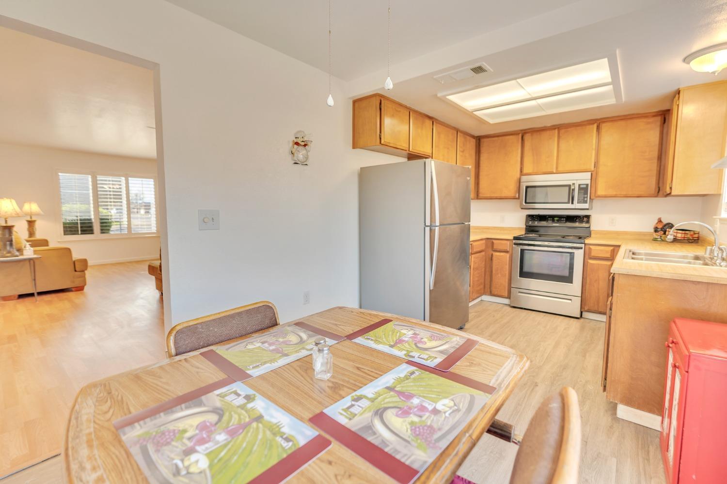 1316 Chukar St, Los Banos, CA 93635