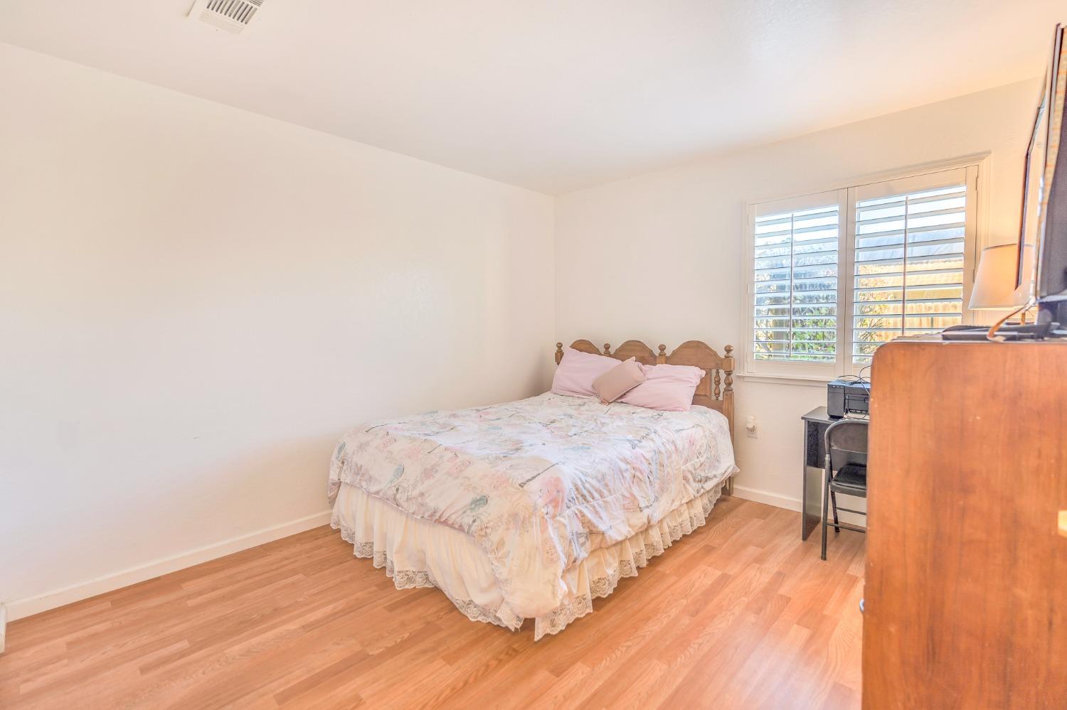 1316 Chukar St, Los Banos, CA 93635