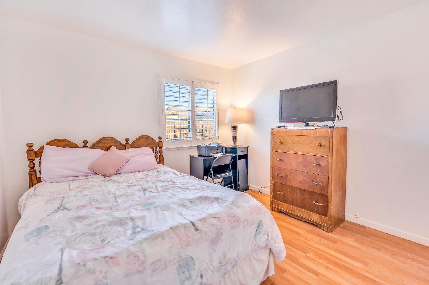 1316 Chukar St, Los Banos, CA 93635