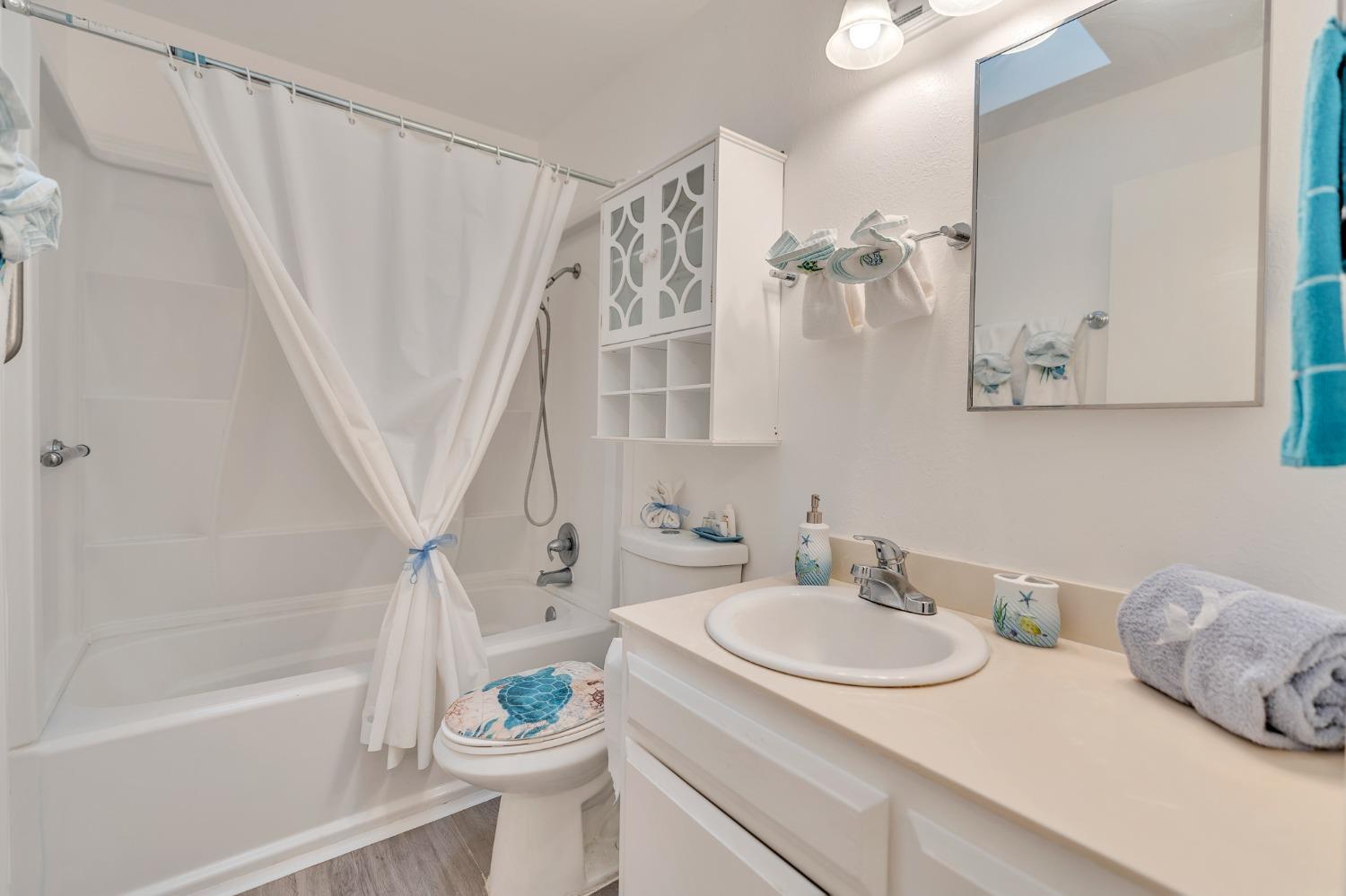 1316 Chukar St, Los Banos, CA 93635