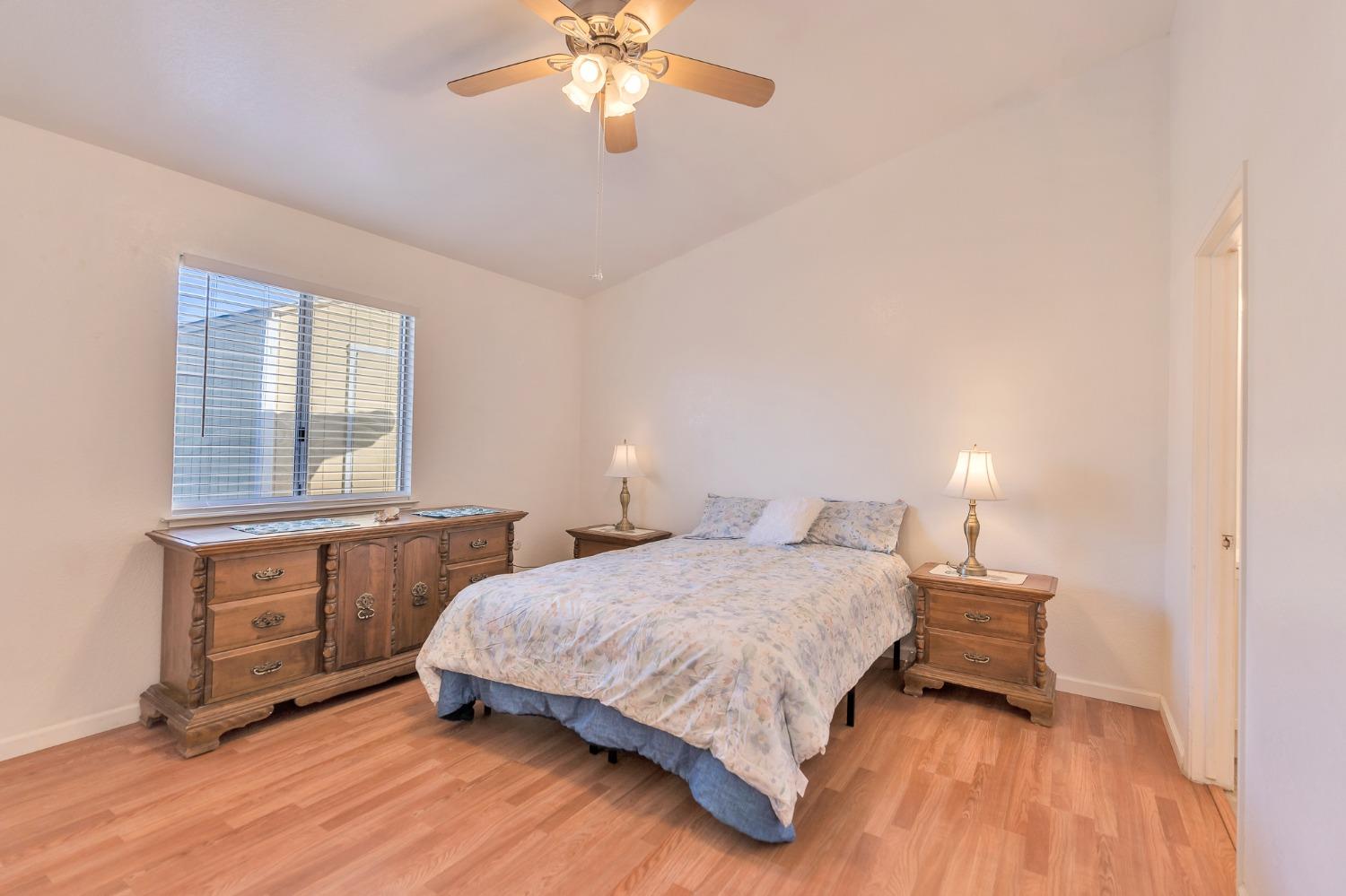 1316 Chukar St, Los Banos, CA 93635