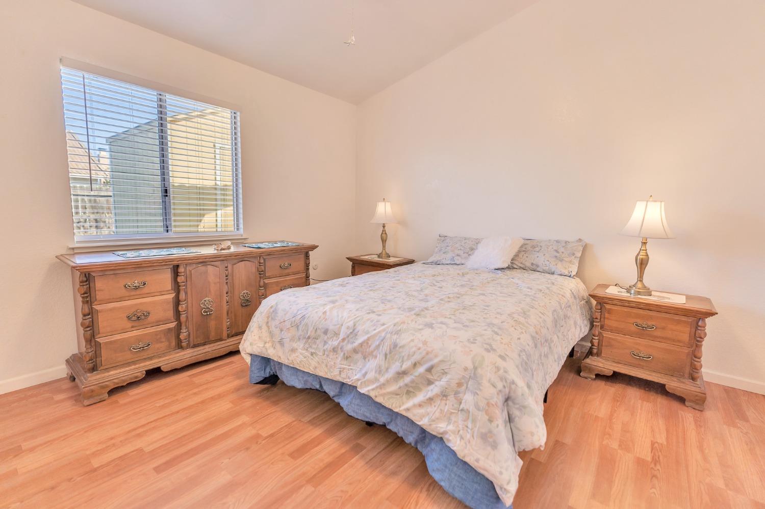 1316 Chukar St, Los Banos, CA 93635