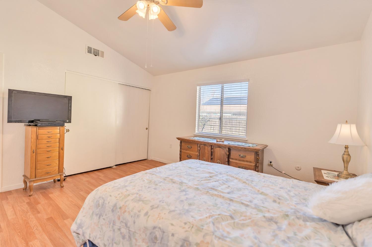 1316 Chukar St, Los Banos, CA 93635