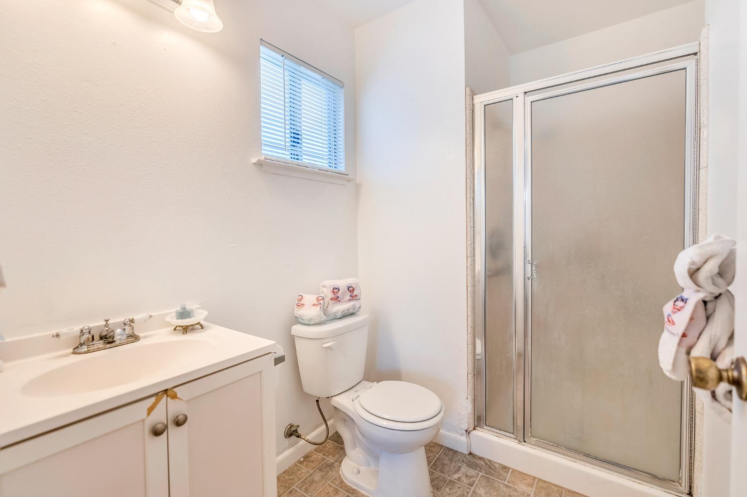 1316 Chukar St, Los Banos, CA 93635