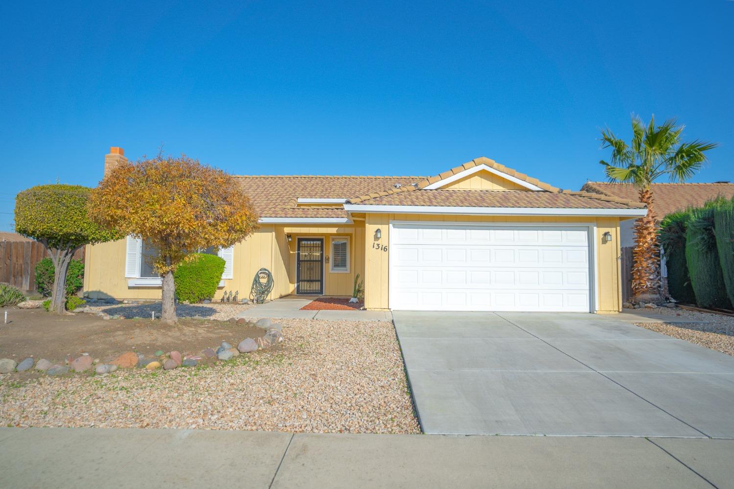 1316 Chukar St, Los Banos, CA 93635