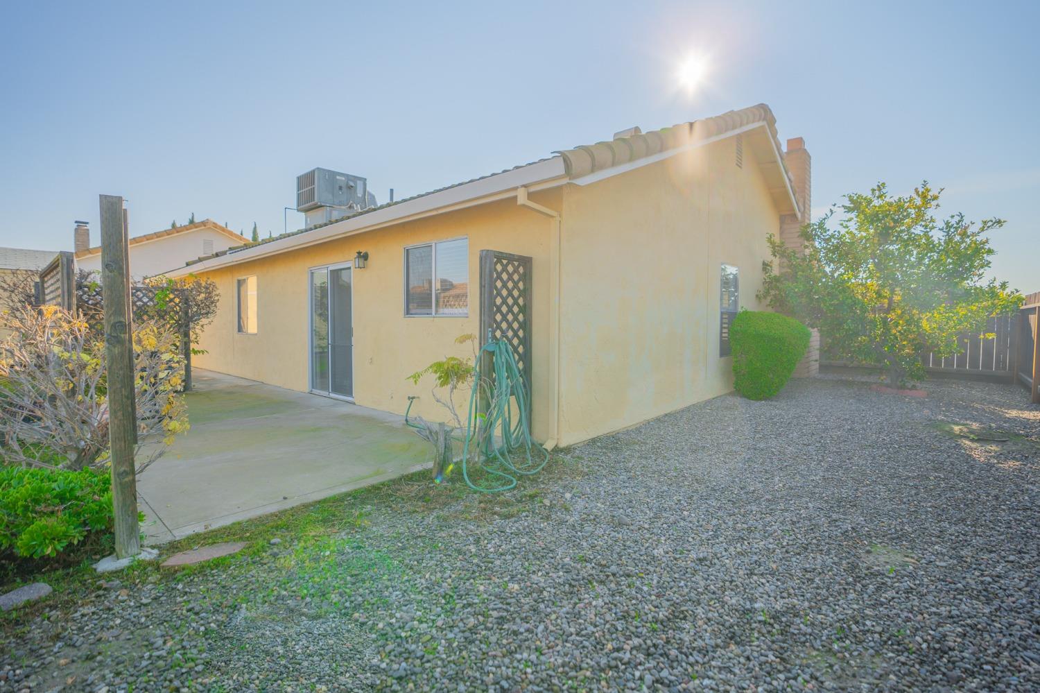 1316 Chukar St, Los Banos, CA 93635