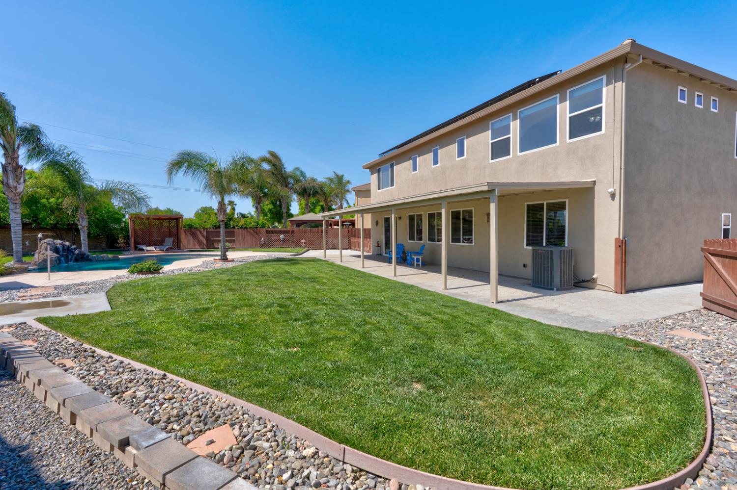 224 San Bruno St, Los Banos, CA 93635