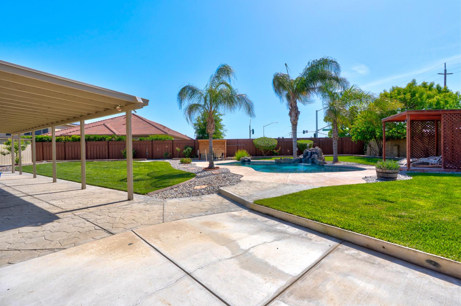 224 San Bruno St, Los Banos, CA 93635