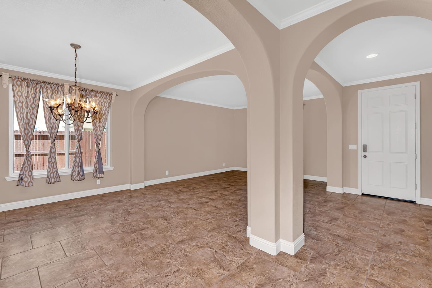 224 San Bruno St, Los Banos, CA 93635