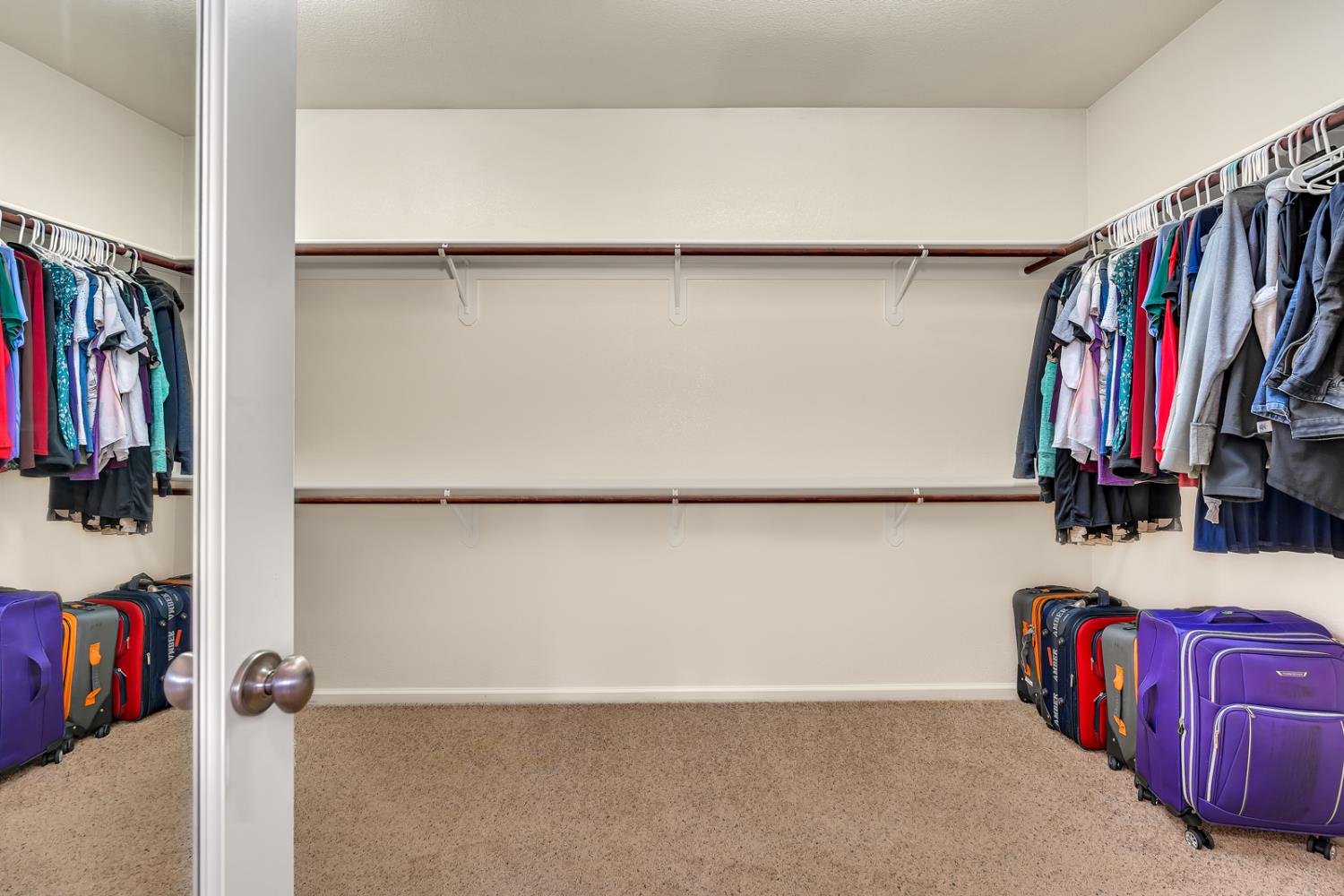 224 San Bruno St, Los Banos, CA 93635