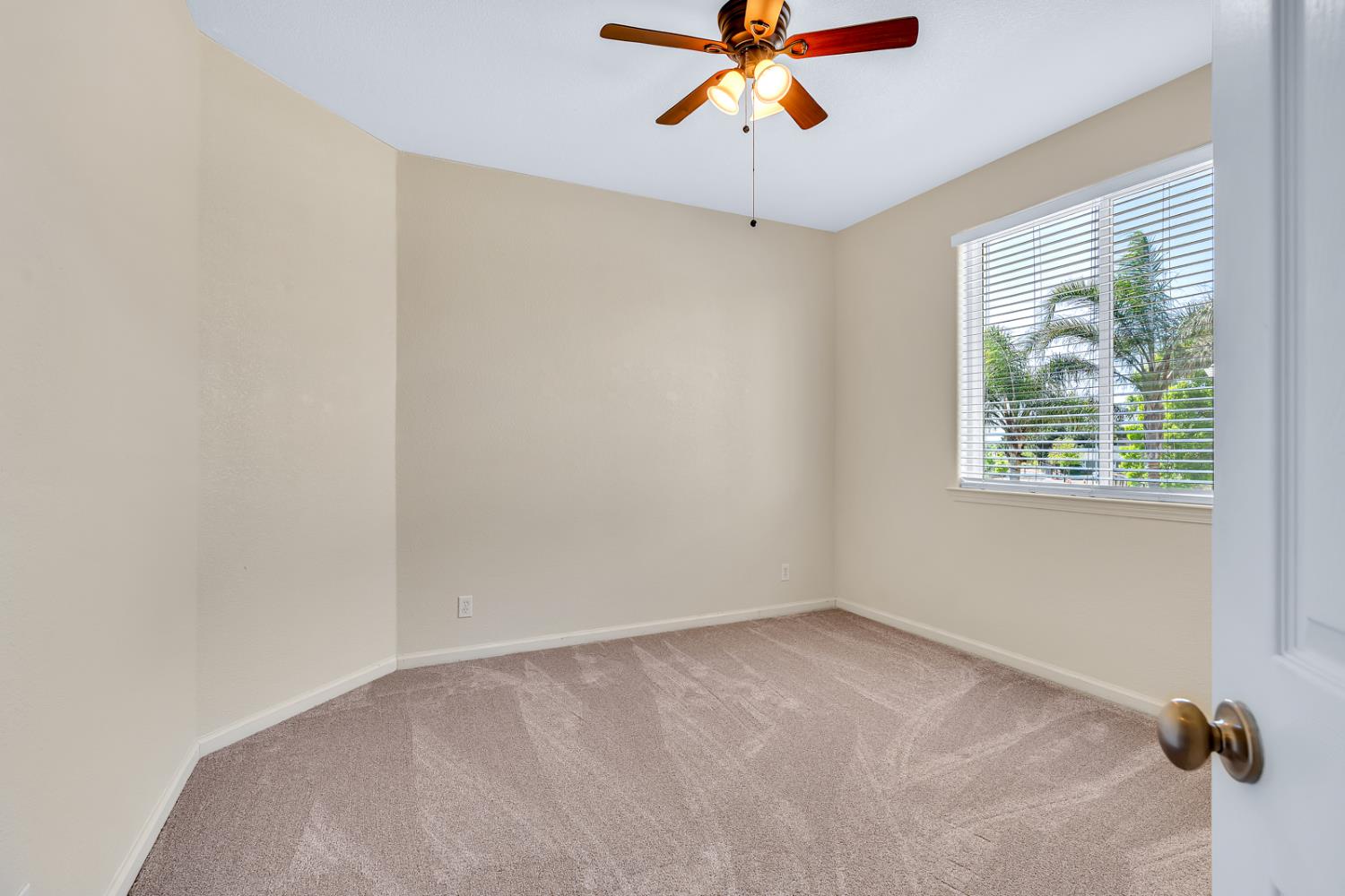 224 San Bruno St, Los Banos, CA 93635