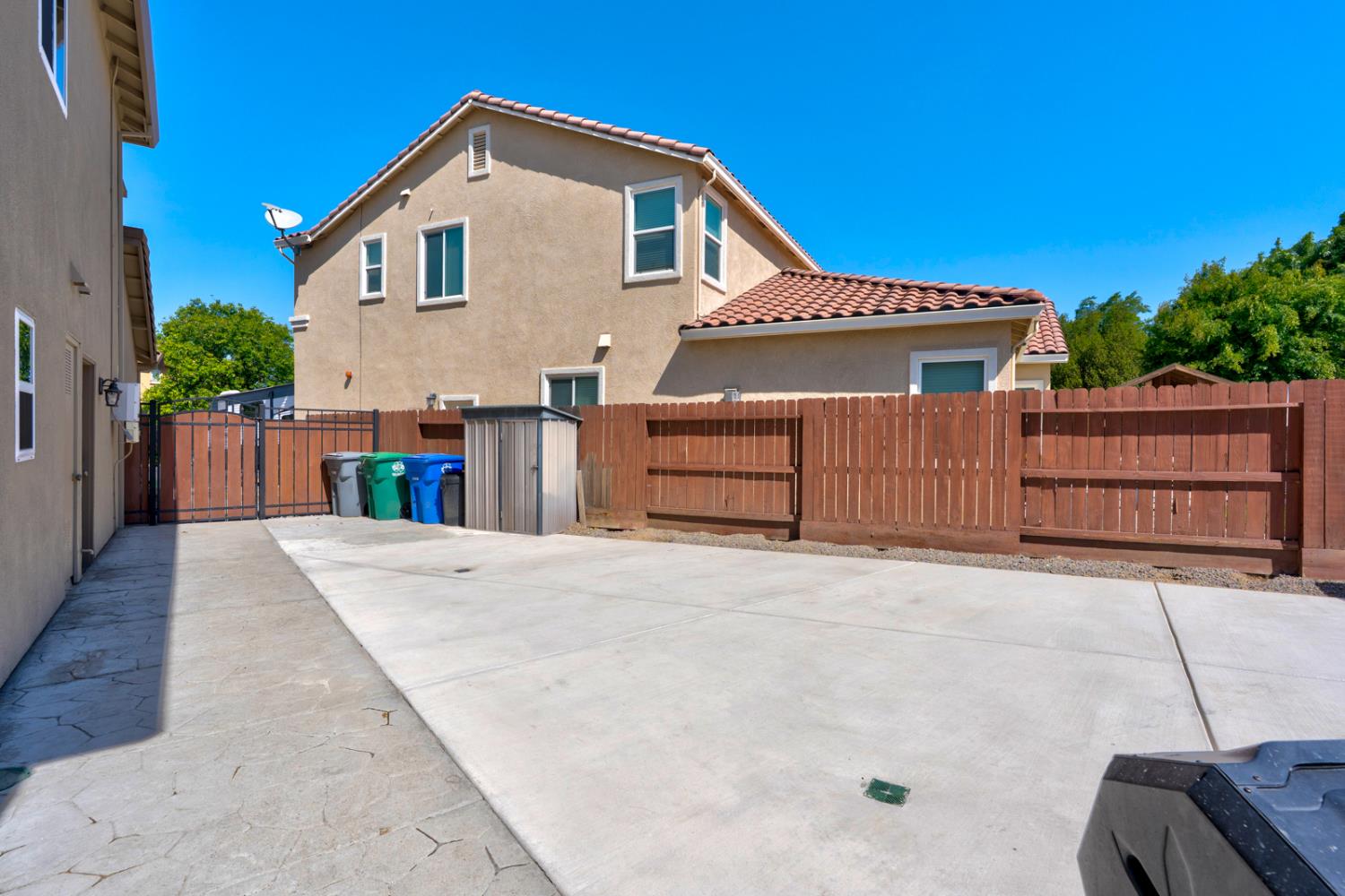 224 San Bruno St, Los Banos, CA 93635