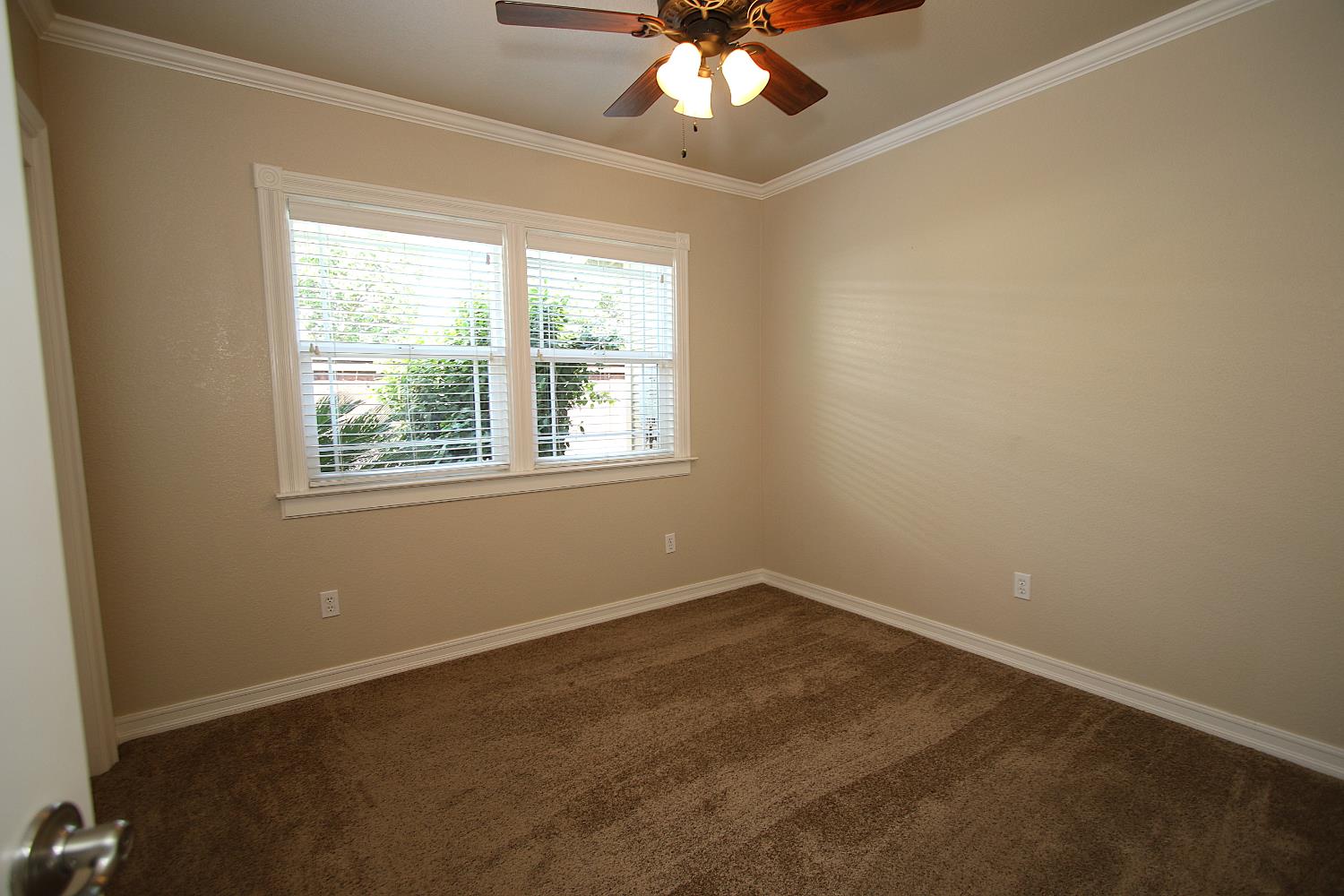 526 Melrose St, Modesto, CA 95354