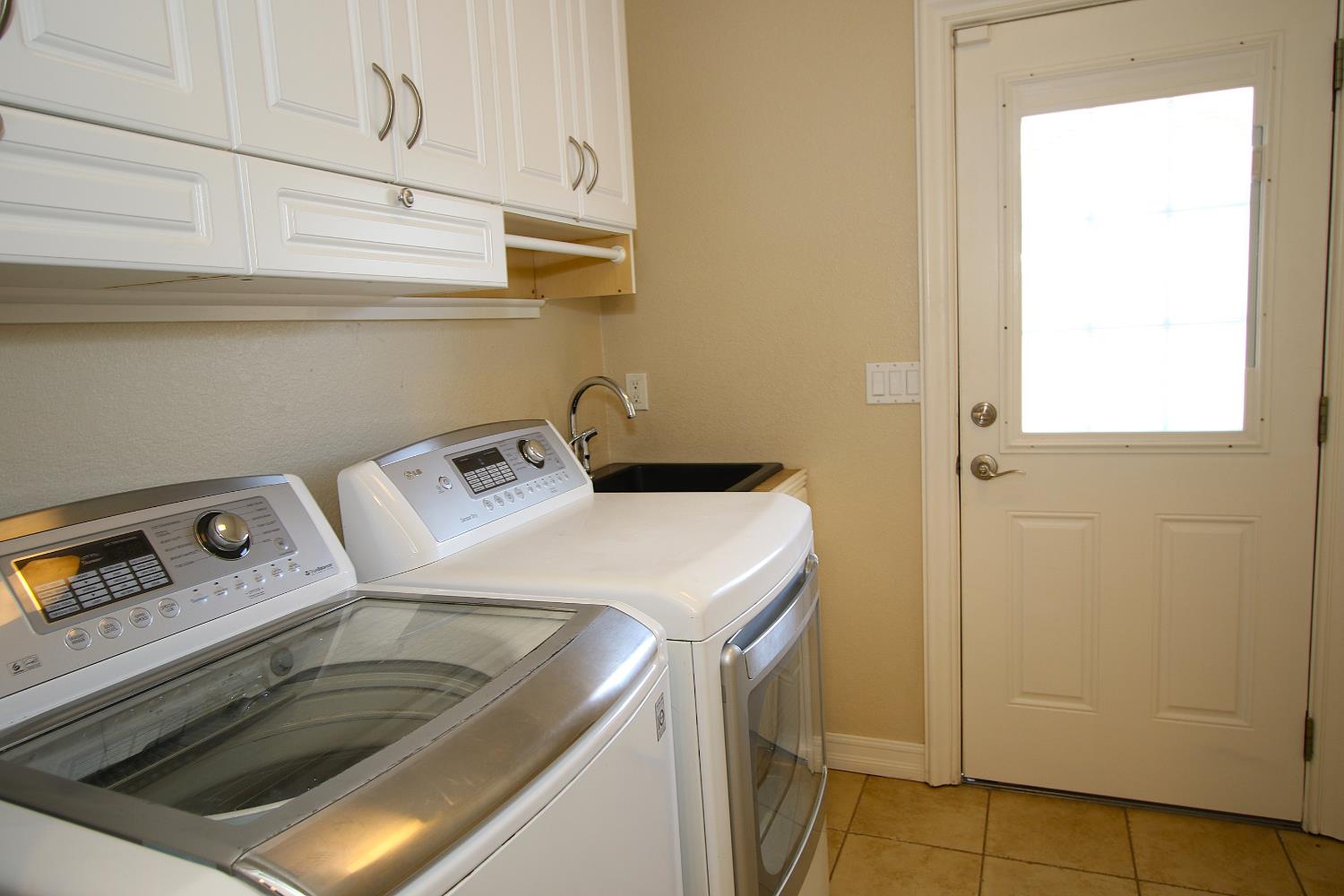 526 Melrose St, Modesto, CA 95354