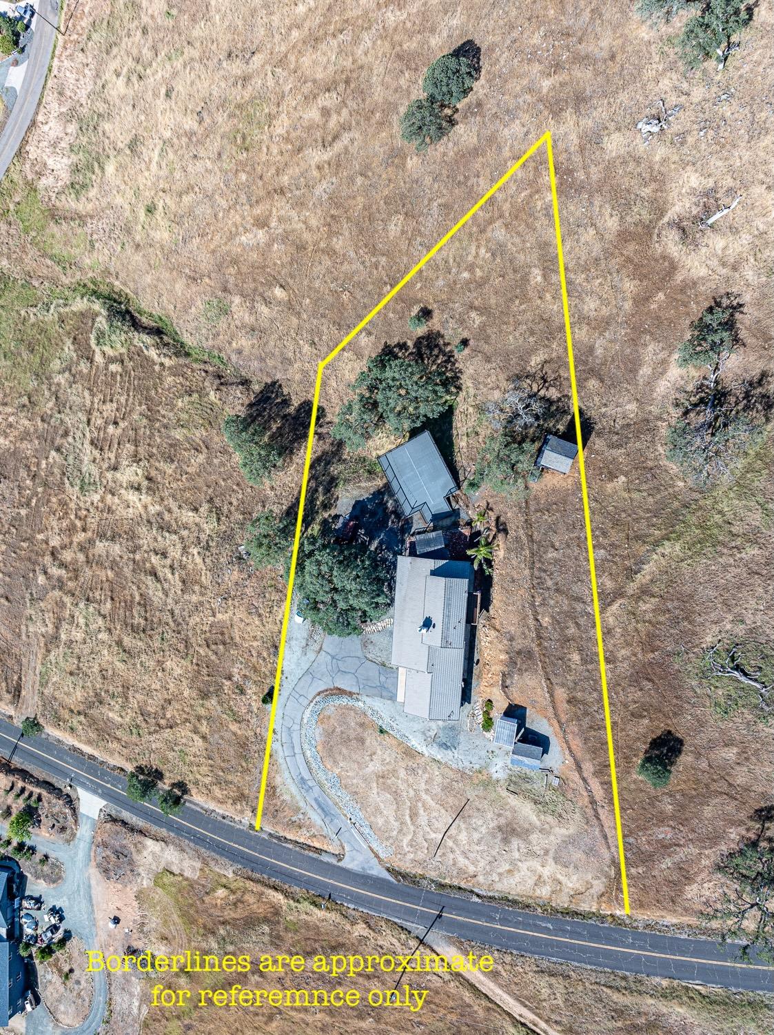 9925 Alamo Dr, La Grange, CA 95329