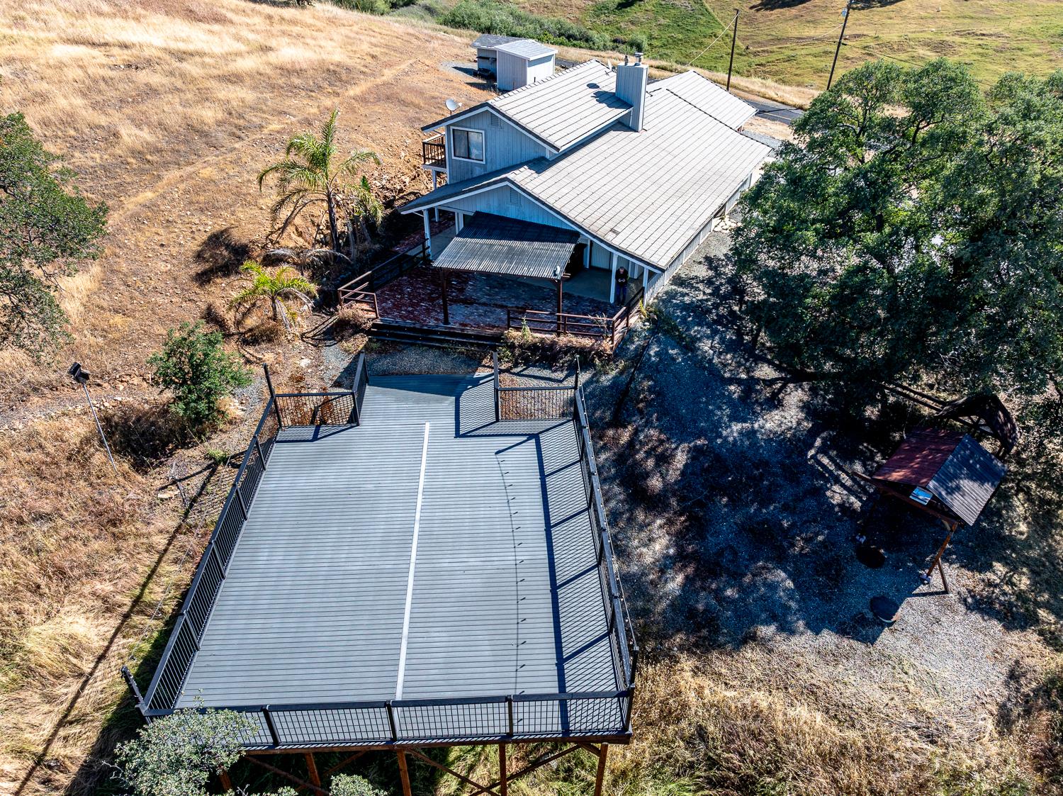 9925 Alamo Dr, La Grange, CA 95329