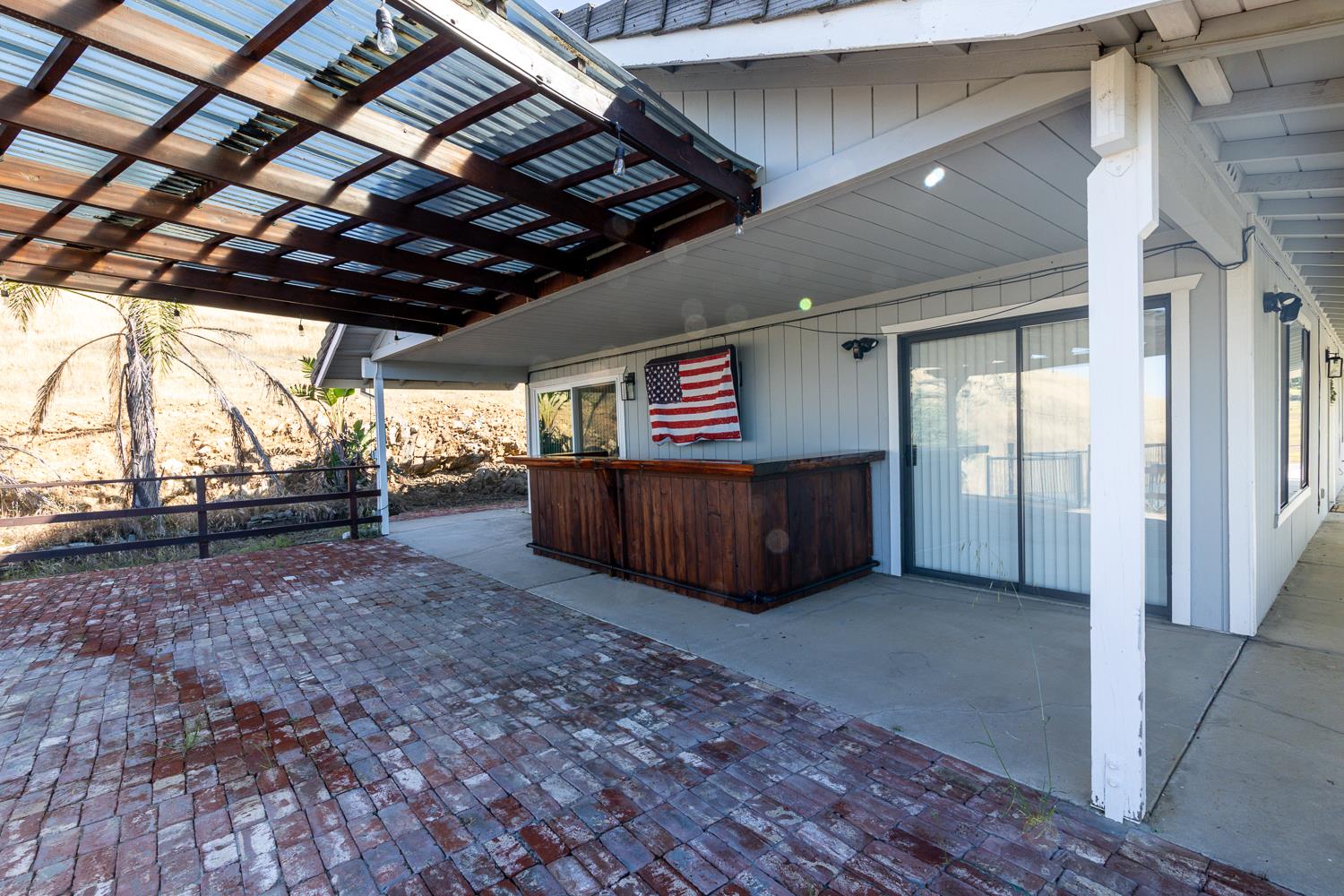 9925 Alamo Dr, La Grange, CA 95329