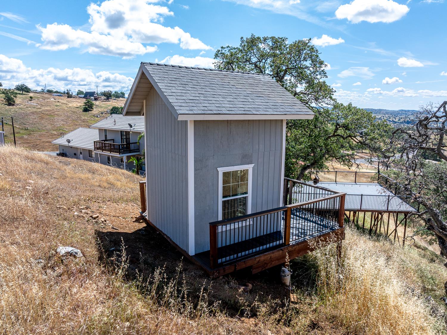 9925 Alamo Dr, La Grange, CA 95329