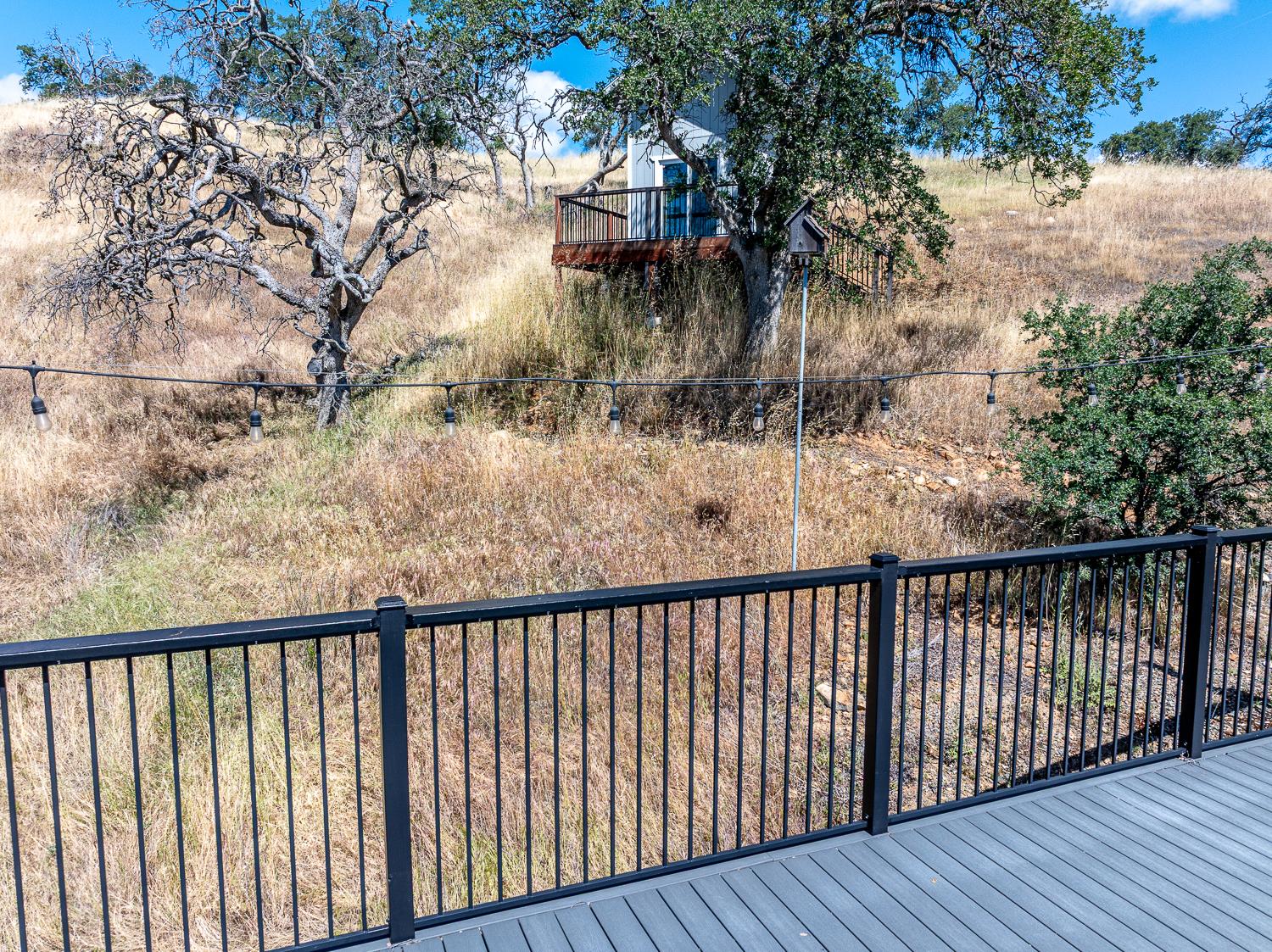 9925 Alamo Dr, La Grange, CA 95329