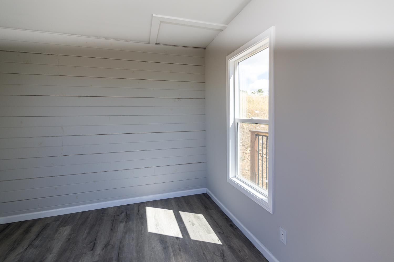 9925 Alamo Dr, La Grange, CA 95329