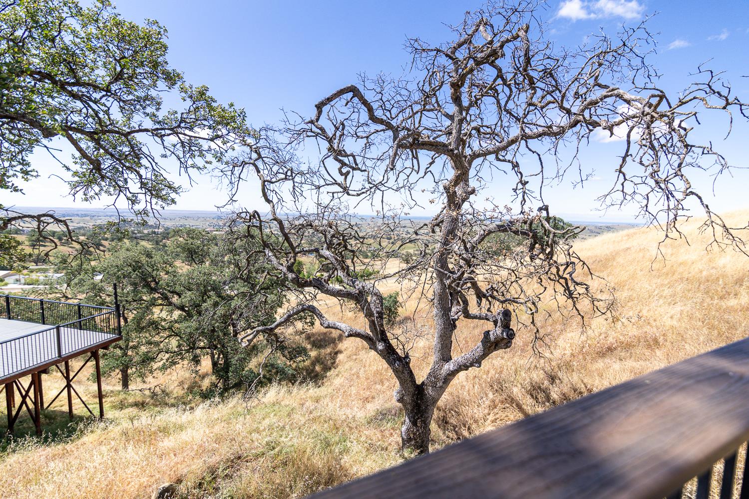 9925 Alamo Dr, La Grange, CA 95329