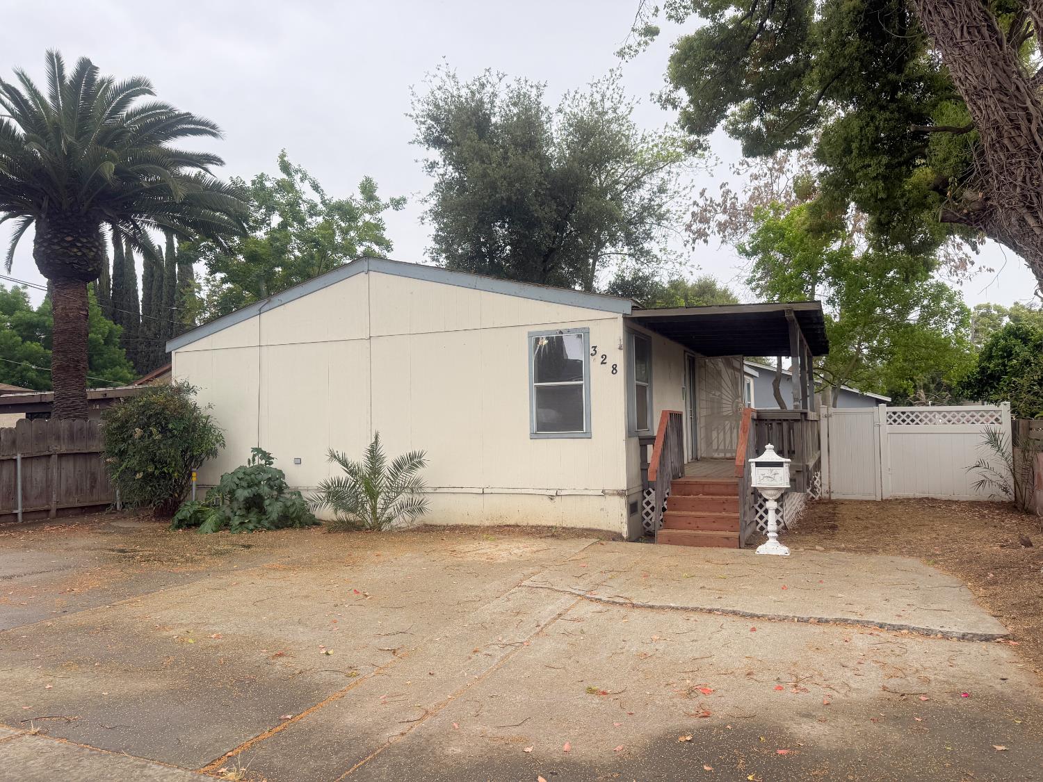 328 N 3rd Ave, Oakdale, CA 95361