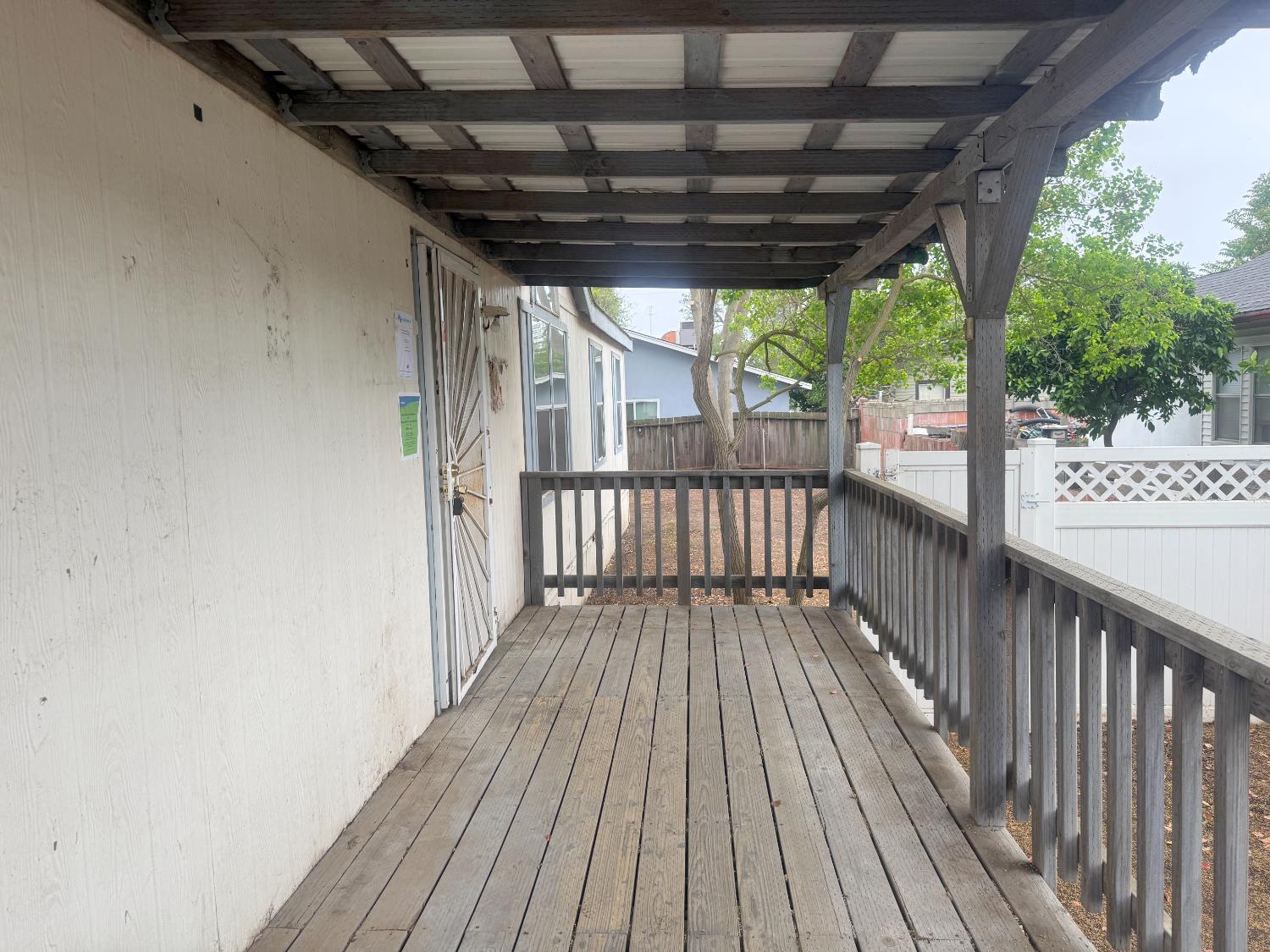 328 N 3rd Ave, Oakdale, CA 95361