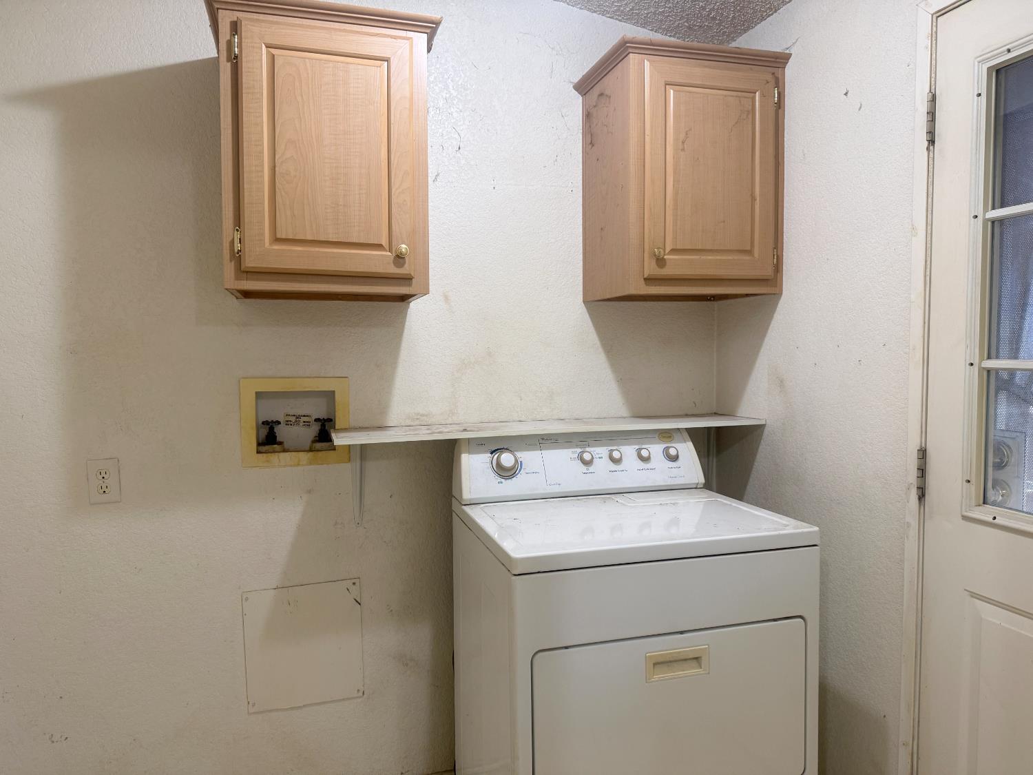 328 N 3rd Ave, Oakdale, CA 95361