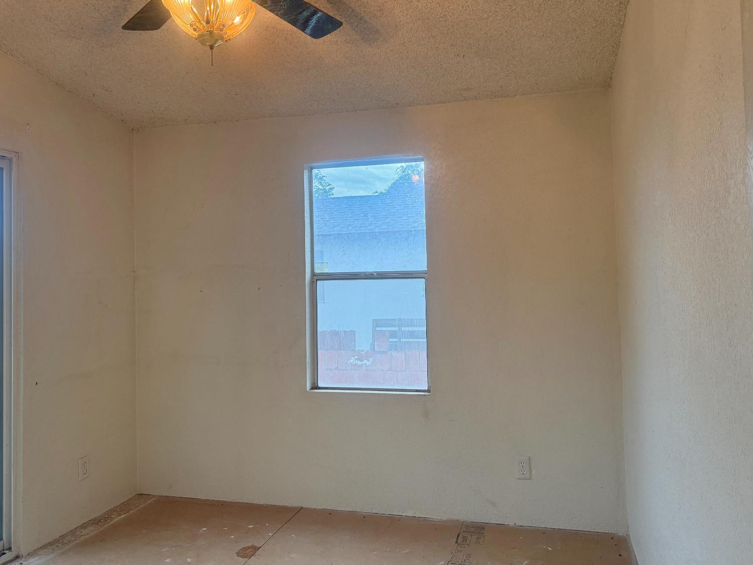 328 N 3rd Ave, Oakdale, CA 95361