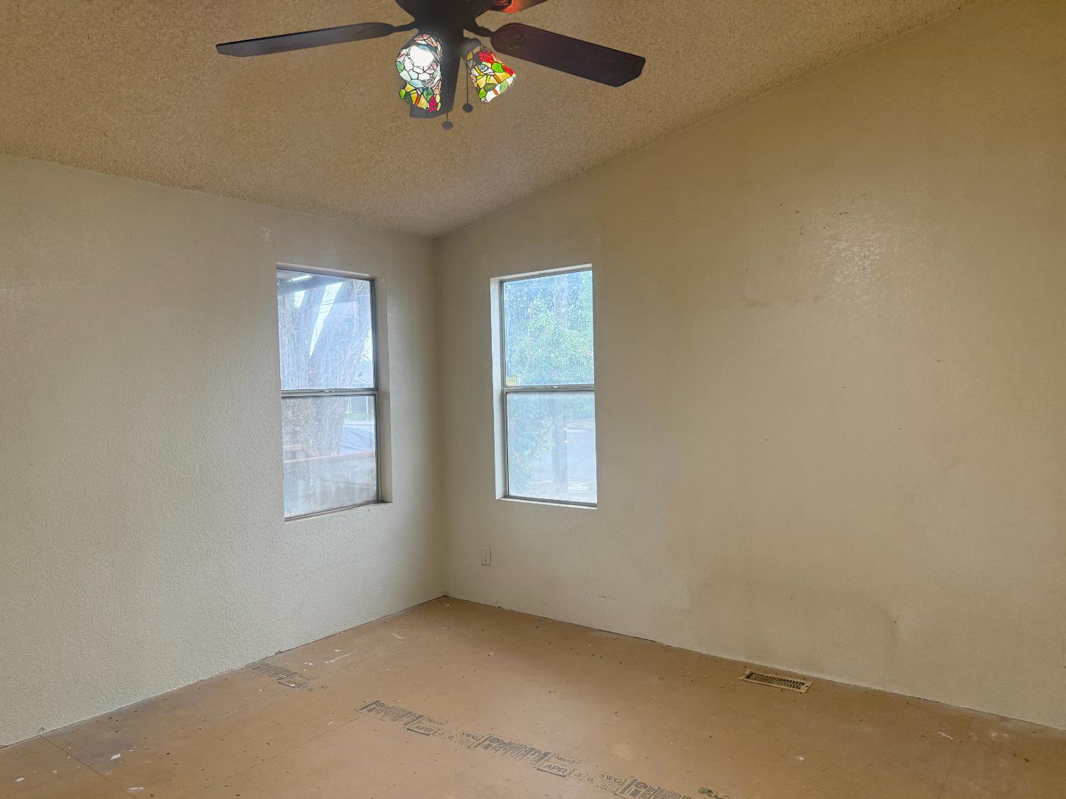 328 N 3rd Ave, Oakdale, CA 95361